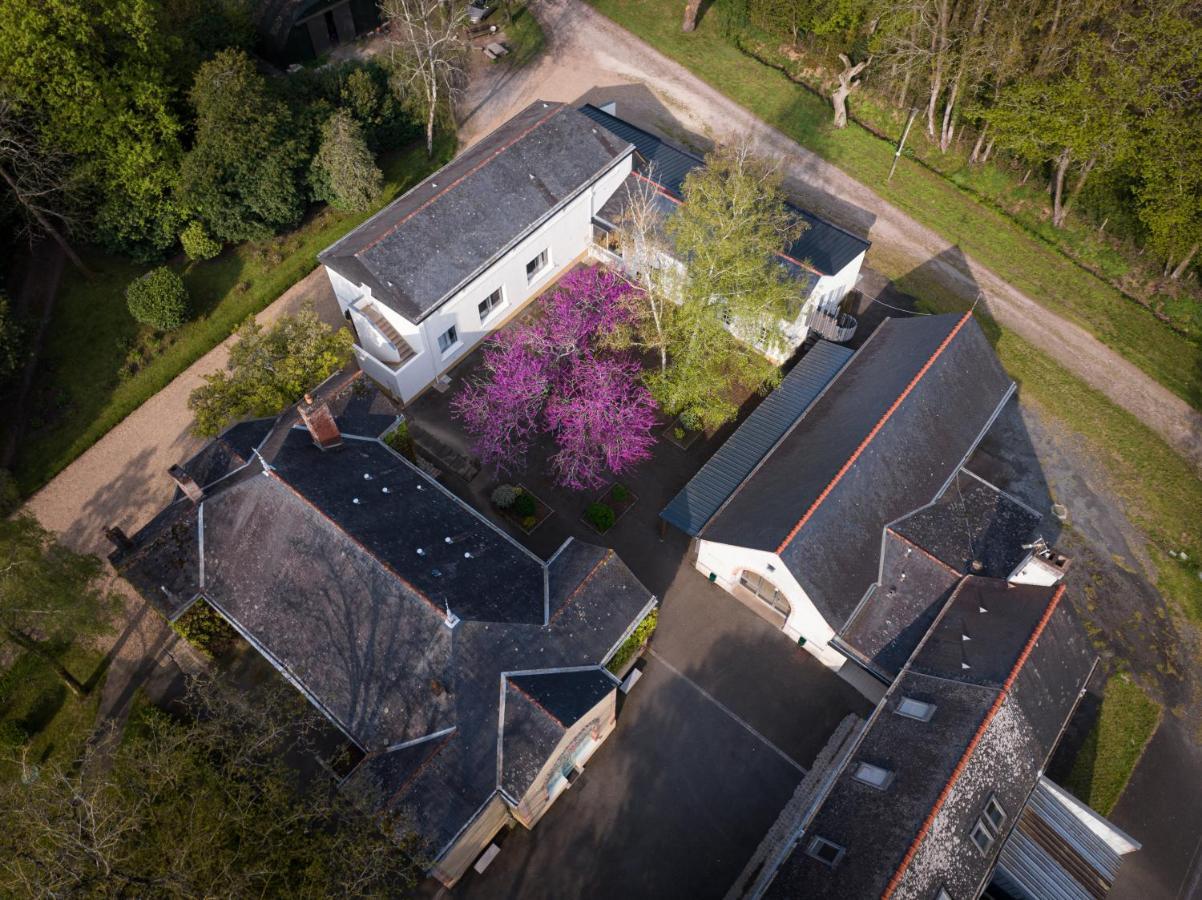 Institut Bois Robert Hotel Becon-les-Granits Exterior photo